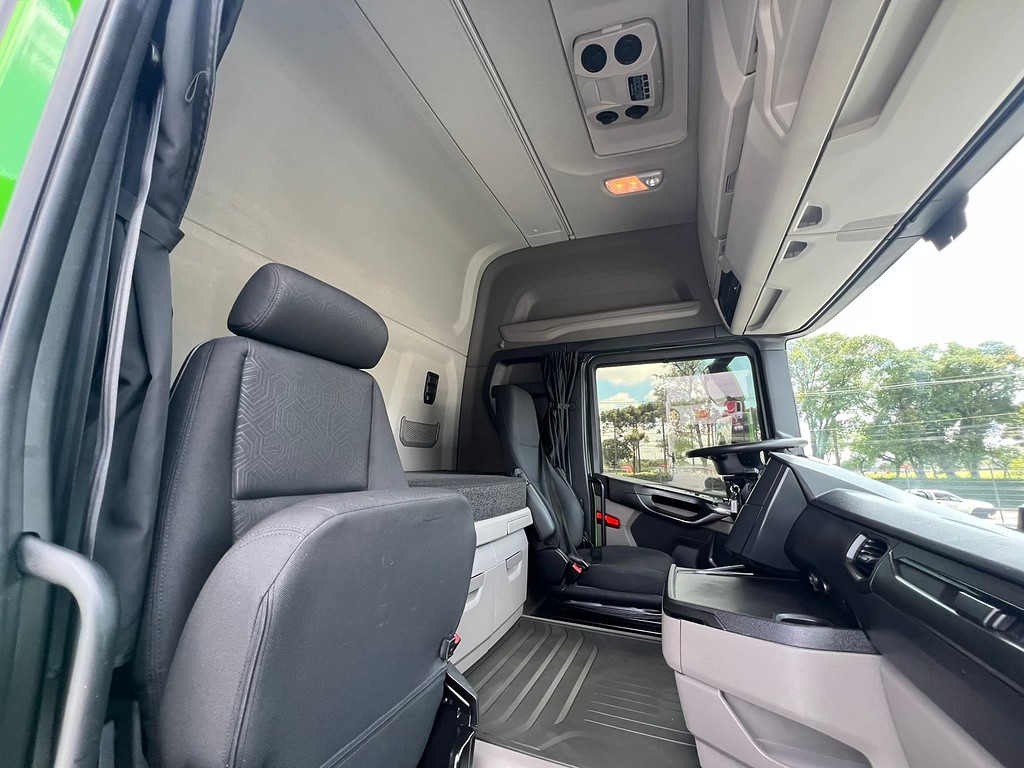 Caminhão SCANIA 450 Cavalo Mecânico ANO 2023 de Rodolima Caminhoes no Paraná