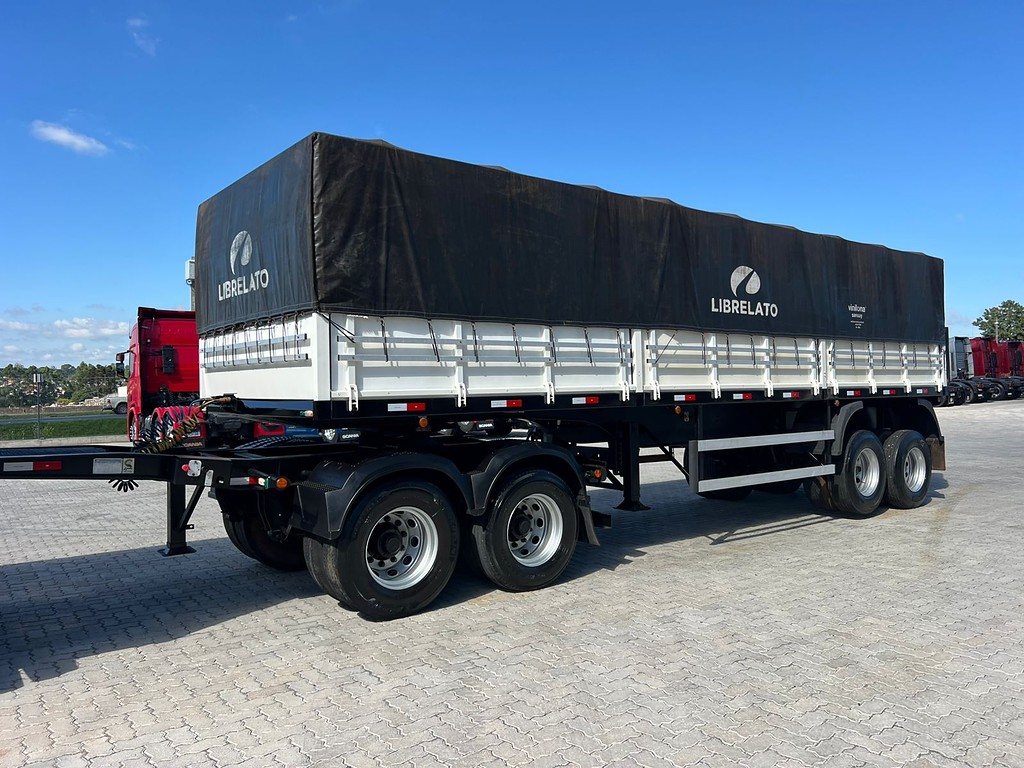 Carreta RODOTREM GRANELEIRO Librelato ANO 2022 9 Eixos de Rodolima Caminhoes no Paraná
