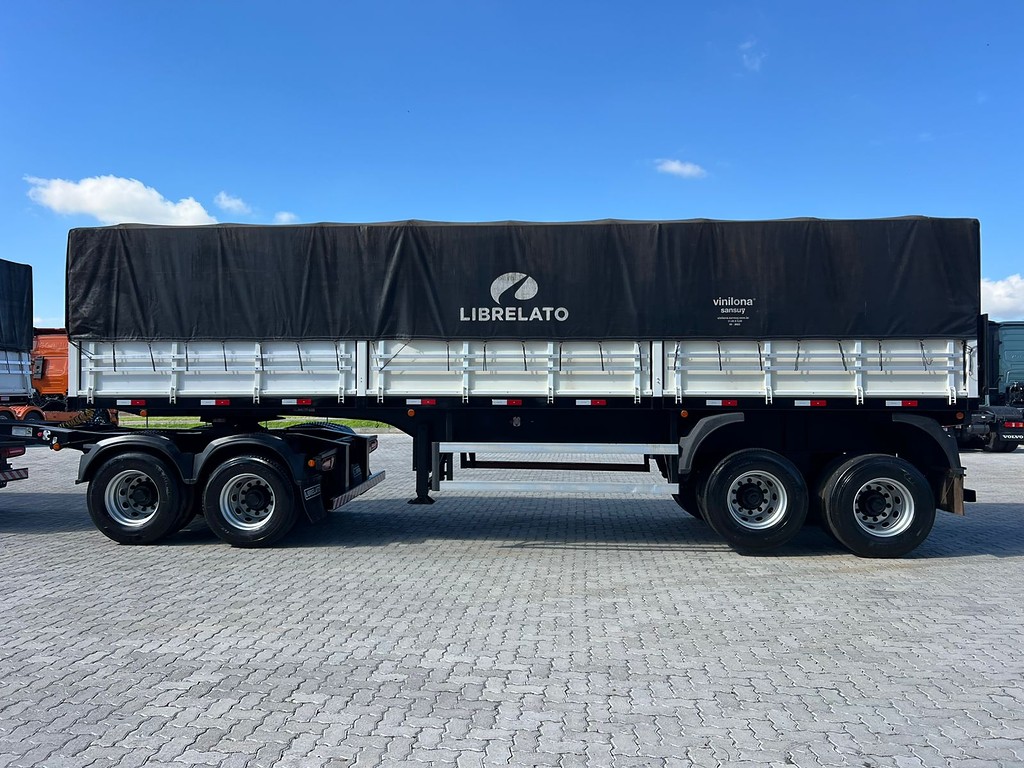 Carreta RODOTREM GRANELEIRO Librelato ANO 2022 9 Eixos de Rodolima Caminhoes no Paraná