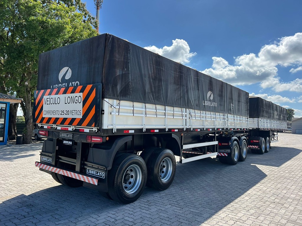 Carreta RODOTREM GRANELEIRO Librelato ANO 2022 9 Eixos de Rodolima Caminhoes no Paraná