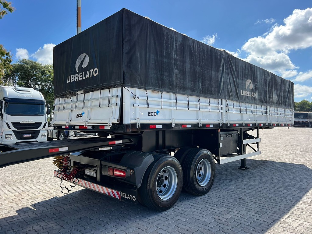 Carreta RODOTREM GRANELEIRO Librelato ANO 2022 9 Eixos de Rodolima Caminhoes no Paraná