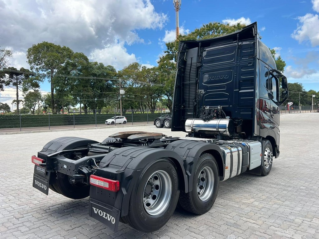 Caminhão VOLVO FH 460 Cavalo Mecânico ANO 2024 de Rodolima Caminhoes no Paraná