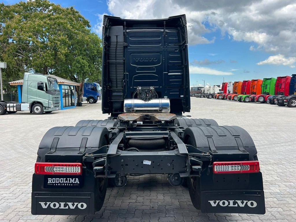 Caminhão VOLVO FH 460 Cavalo Mecânico ANO 2024 de Rodolima Caminhoes no Paraná