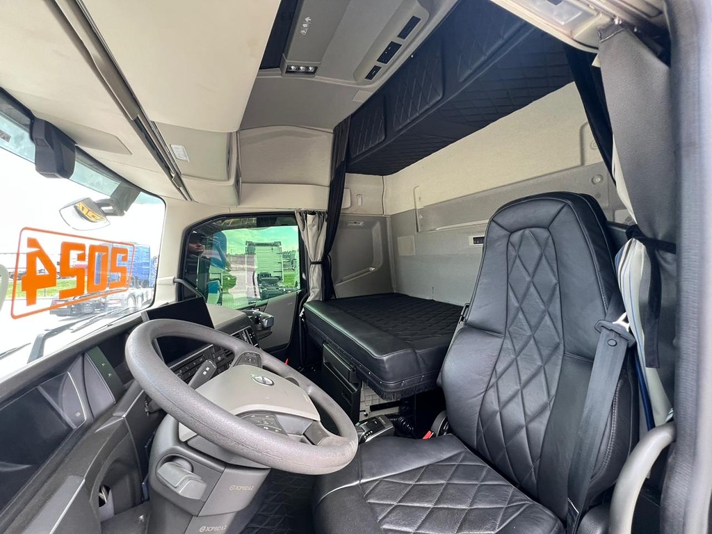 Caminhão VOLVO FH 460 Cavalo Mecânico ANO 2024 de Rodolima Caminhoes no Paraná