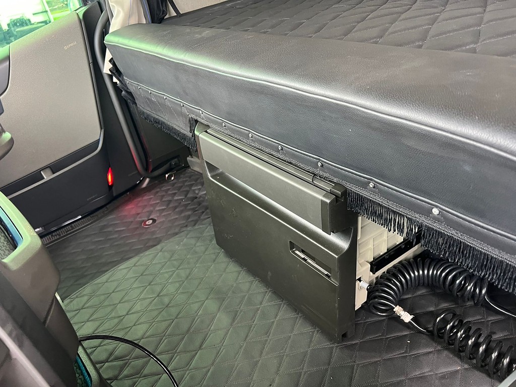 Caminhão VOLVO FH 460 Cavalo Mecânico ANO 2024 de Rodolima Caminhoes no Paraná