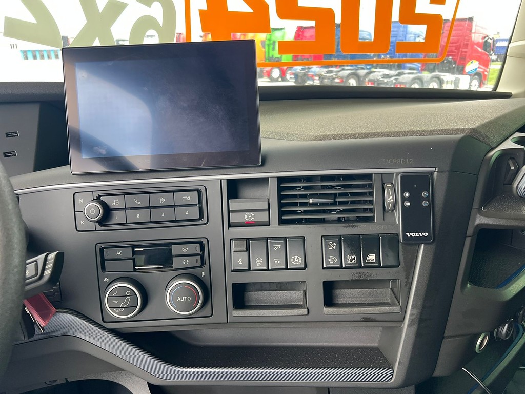 Caminhão VOLVO FH 460 Cavalo Mecânico ANO 2024 de Rodolima Caminhoes no Paraná