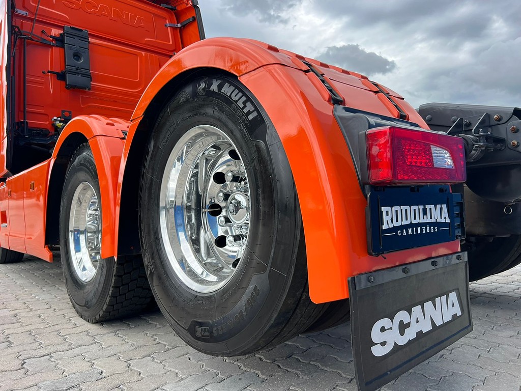 Caminhão SCANIA 450 Cavalo Mecânico ANO 2023 de Rodolima Caminhoes no Paraná