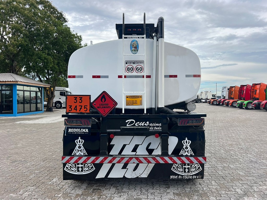 Carreta SEMI-REBOQUE TANQUE ACO Rodotic ANO 2007 1 Eixo de Rodolima Caminhoes no Paraná