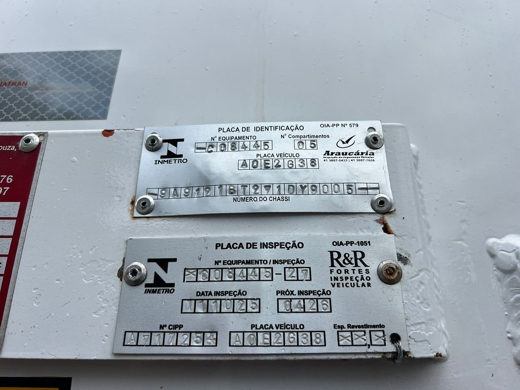 Carreta SEMI-REBOQUE TANQUE ACO Rodotic ANO 2007 1 Eixo de Rodolima Caminhoes no Paraná