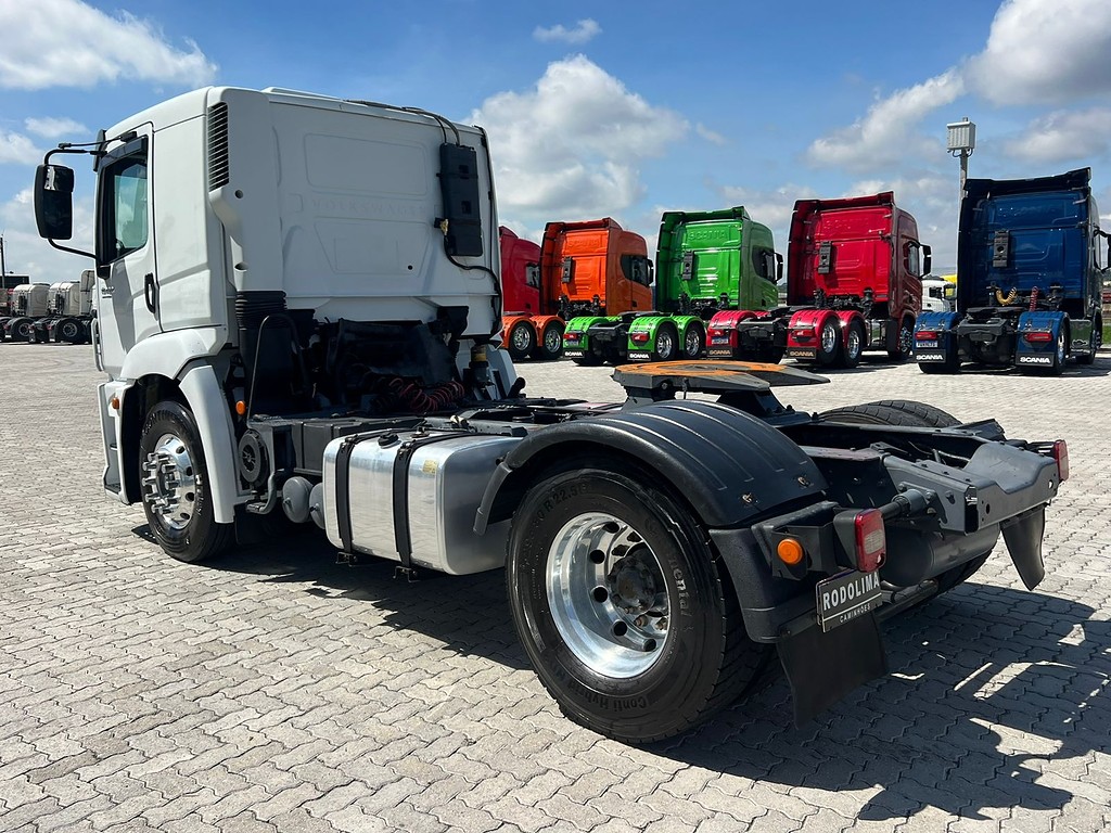 Caminhão VOLKSWAGEN VW 19420 Cavalo Mecânico ANO 2014 de Rodolima Caminhoes no Paraná