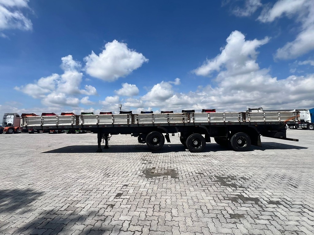 Carreta SEMI-REBOQUE CARGA SECA Facchini ANO 2013 1+1+1 Vanderleia de Rodolima Caminhoes no Paraná