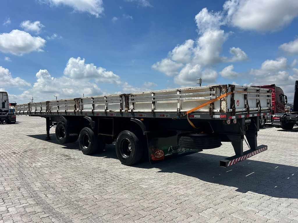 Carreta SEMI-REBOQUE CARGA SECA Facchini ANO 2013 1+1+1 Vanderleia de Rodolima Caminhoes no Paraná