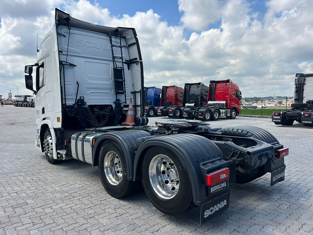 Caminhão SCANIA 450 Cavalo Mecânico ANO 2020 de Rodolima Caminhoes no Paraná