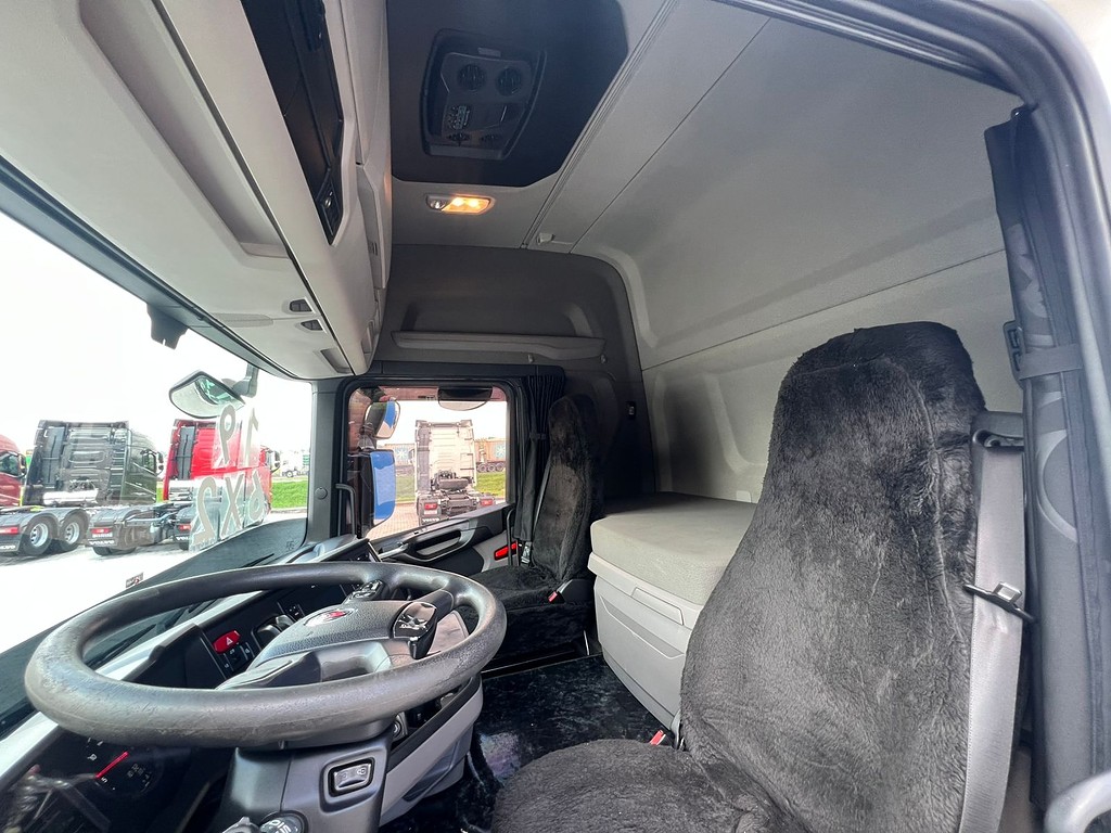 Caminhão SCANIA 450 Cavalo Mecânico ANO 2020 de Rodolima Caminhoes no Paraná