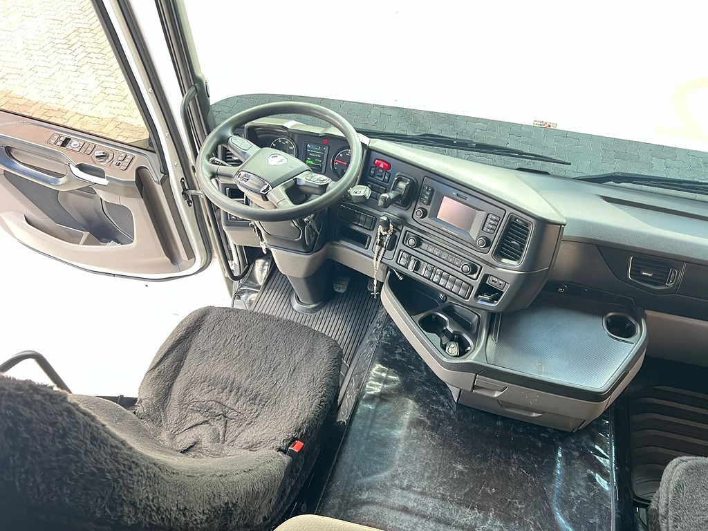 Caminhão SCANIA 450 Cavalo Mecânico ANO 2020 de Rodolima Caminhoes no Paraná