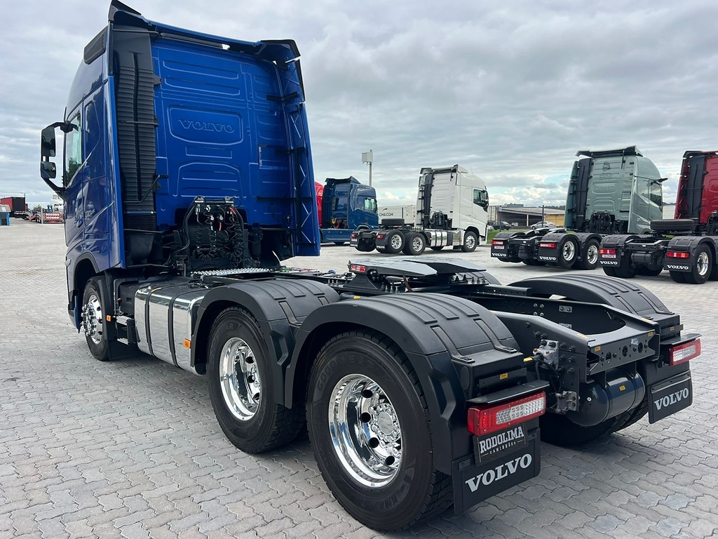 Caminhão VOLVO FH 540 Cavalo Mecânico ANO 2024 de Rodolima Caminhoes no Paraná