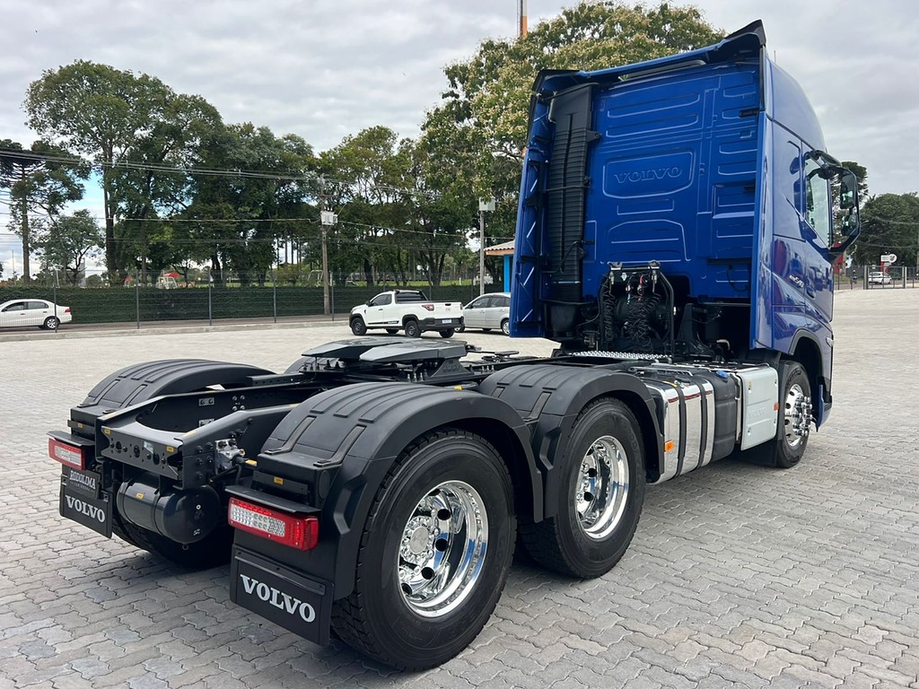 Caminhão VOLVO FH 540 Cavalo Mecânico ANO 2024 de Rodolima Caminhoes no Paraná