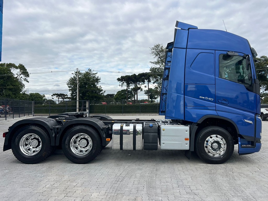 Caminhão VOLVO FH 540 Cavalo Mecânico ANO 2024 de Rodolima Caminhoes no Paraná