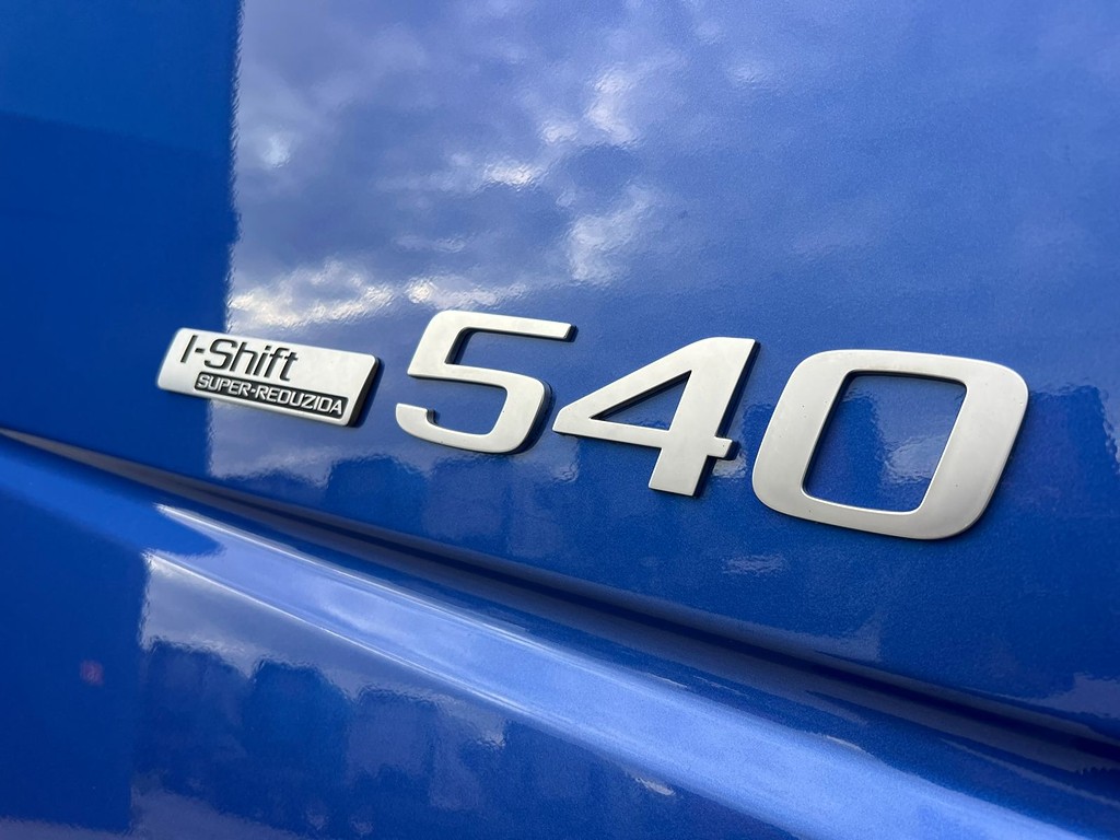 Caminhão VOLVO FH 540 Cavalo Mecânico ANO 2024 de Rodolima Caminhoes no Paraná