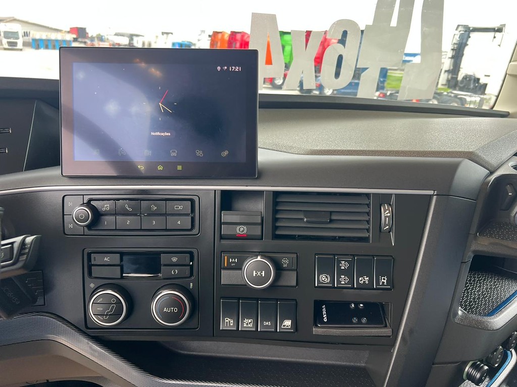 Caminhão VOLVO FH 540 Cavalo Mecânico ANO 2024 de Rodolima Caminhoes no Paraná