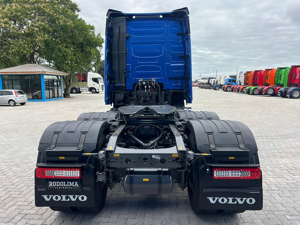 Caminhão VOLVO FH 540 Cavalo Mecânico ANO 2024 de Rodolima Caminhoes no Paraná