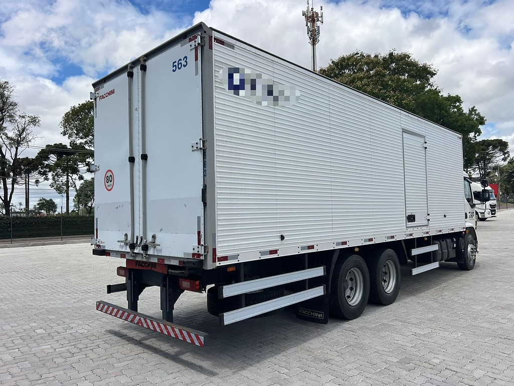 Caminhão VOLVO VM 270 Baú Furgão ANO 2021 de Rodolima Caminhoes no Paraná