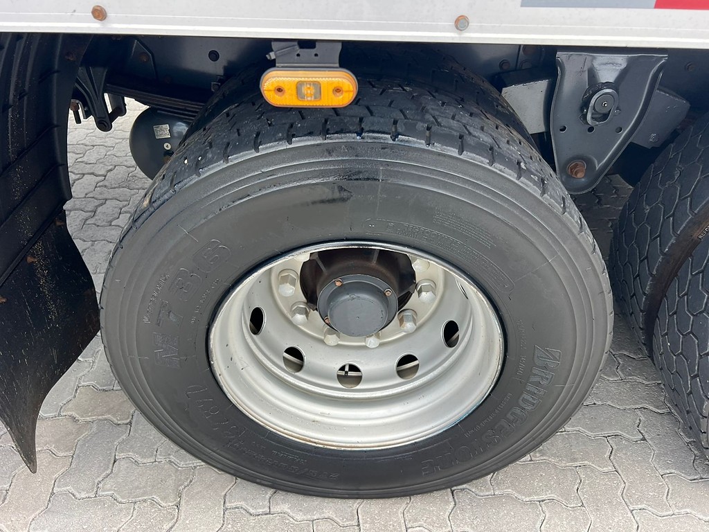 Caminhão VOLVO VM 270 Baú Furgão ANO 2021 de Rodolima Caminhoes no Paraná