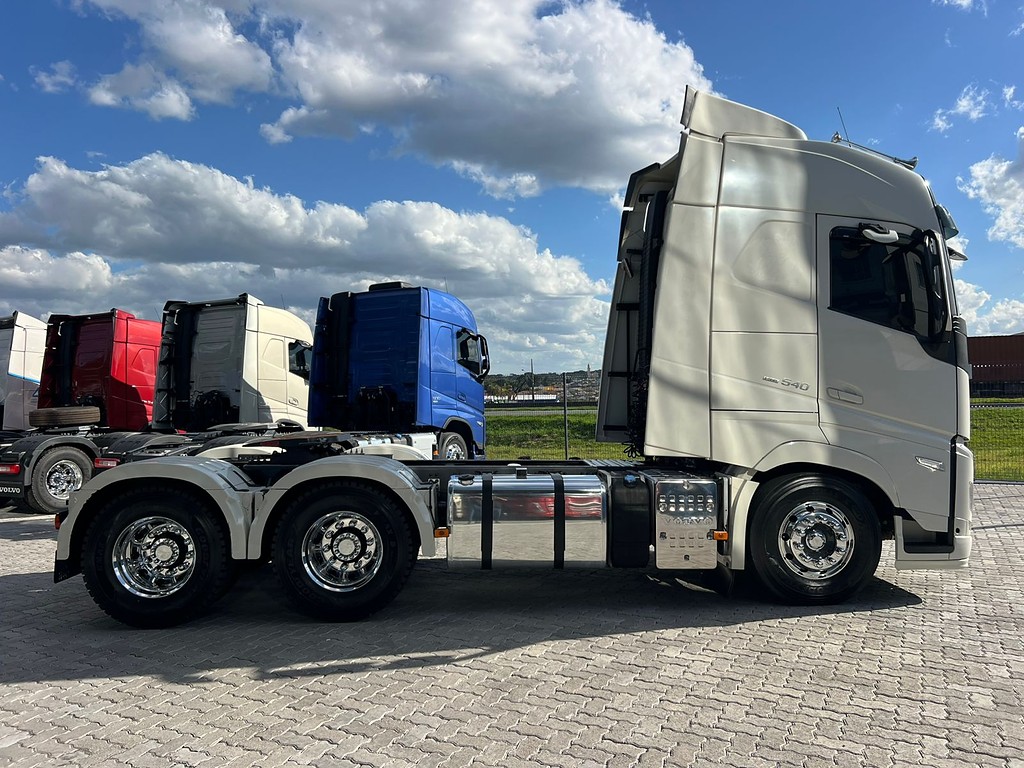 Caminhão VOLVO FH 540 Cavalo Mecânico ANO 2022 de Rodolima Caminhoes no Paraná