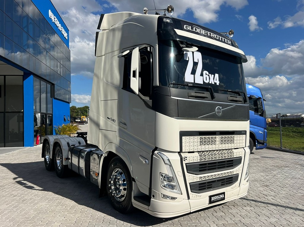 Caminhão VOLVO FH 540 Cavalo Mecânico ANO 2022 de Rodolima Caminhoes no Paraná