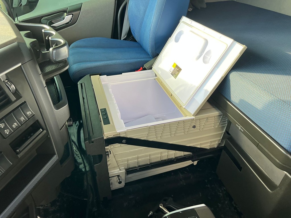 Caminhão VOLVO FH 460 Cavalo Mecânico ANO 2023 de Rodolima Caminhoes no Paraná