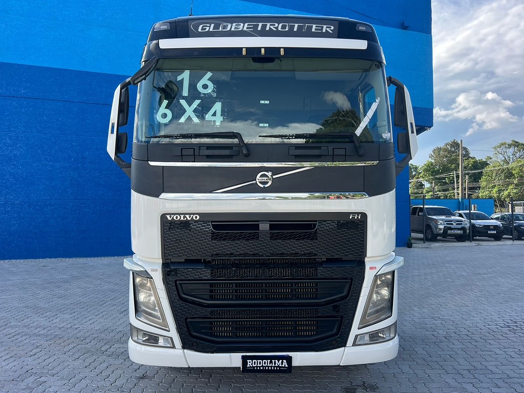 Caminhão VOLVO FH 540 Cavalo Mecânico ANO 2016 de Rodolima Caminhoes no Paraná