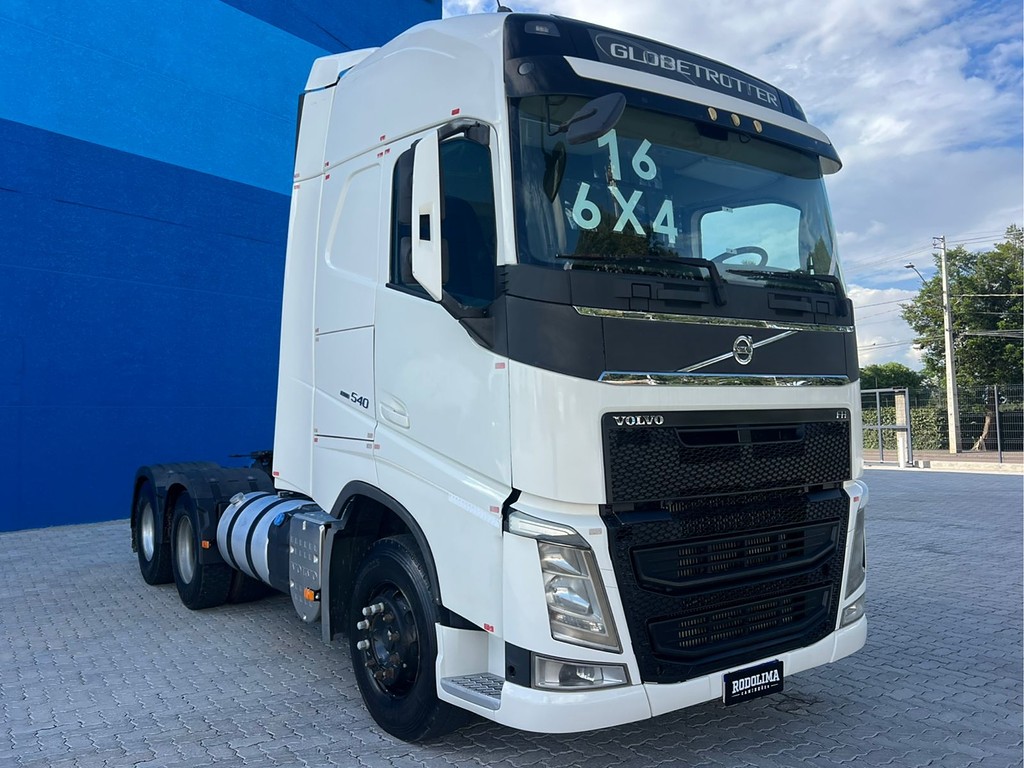 Caminhão VOLVO FH 540 Cavalo Mecânico ANO 2016 de Rodolima Caminhoes no Paraná
