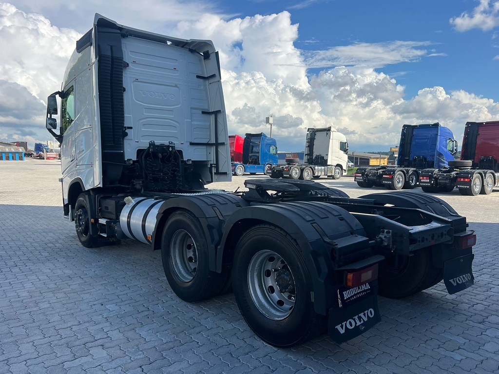 Caminhão VOLVO FH 540 Cavalo Mecânico ANO 2016 de Rodolima Caminhoes no Paraná