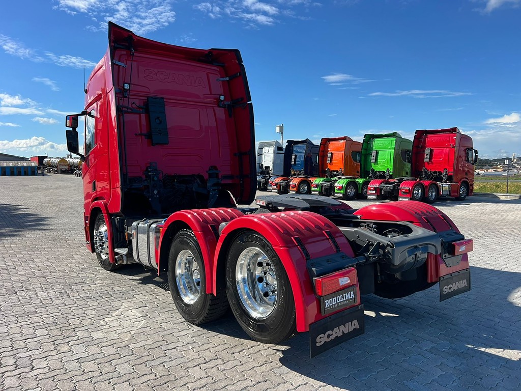 Caminhão SCANIA 450 Cavalo Mecânico ANO 2022 de Rodolima Caminhoes no Paraná