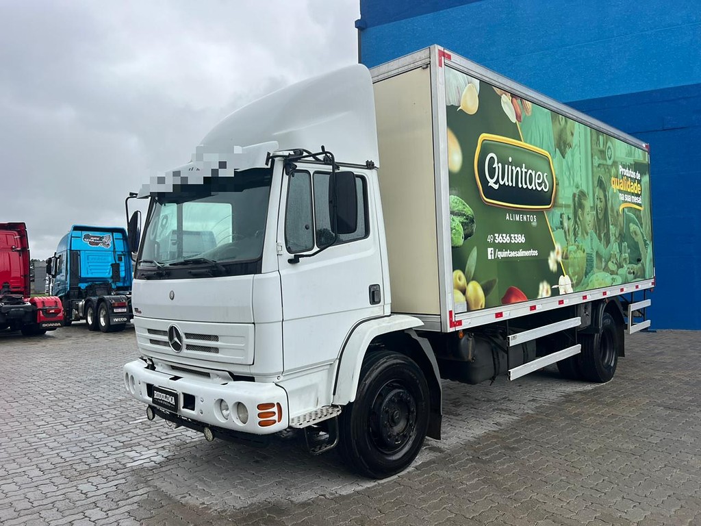 Caminhão MERCEDES BENZ MB 1718 Baú Frigorífico ANO 2009 de Rodolima Caminhoes no Paraná