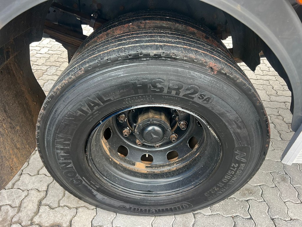 Caminhão MERCEDES BENZ MB 1718 Baú Frigorífico ANO 2009 de Rodolima Caminhoes no Paraná