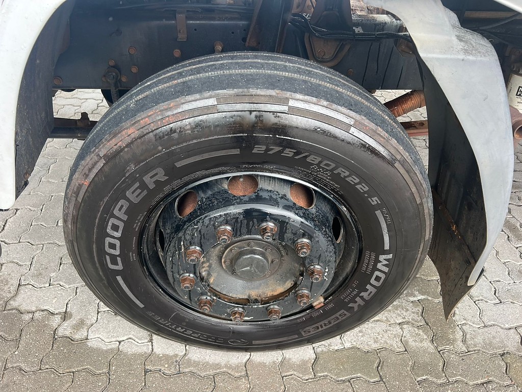 Caminhão MERCEDES BENZ MB 1718 Baú Frigorífico ANO 2009 de Rodolima Caminhoes no Paraná