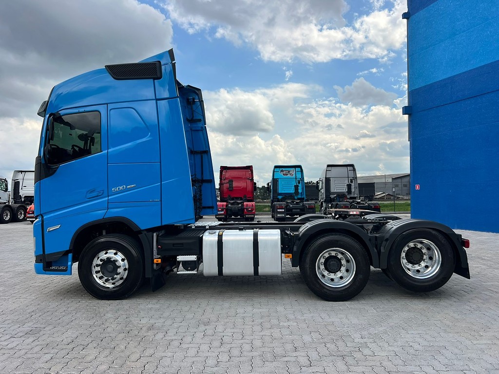 Caminhão VOLVO FH 500 Cavalo Mecânico ANO 2024 de Rodolima Caminhoes no Paraná
