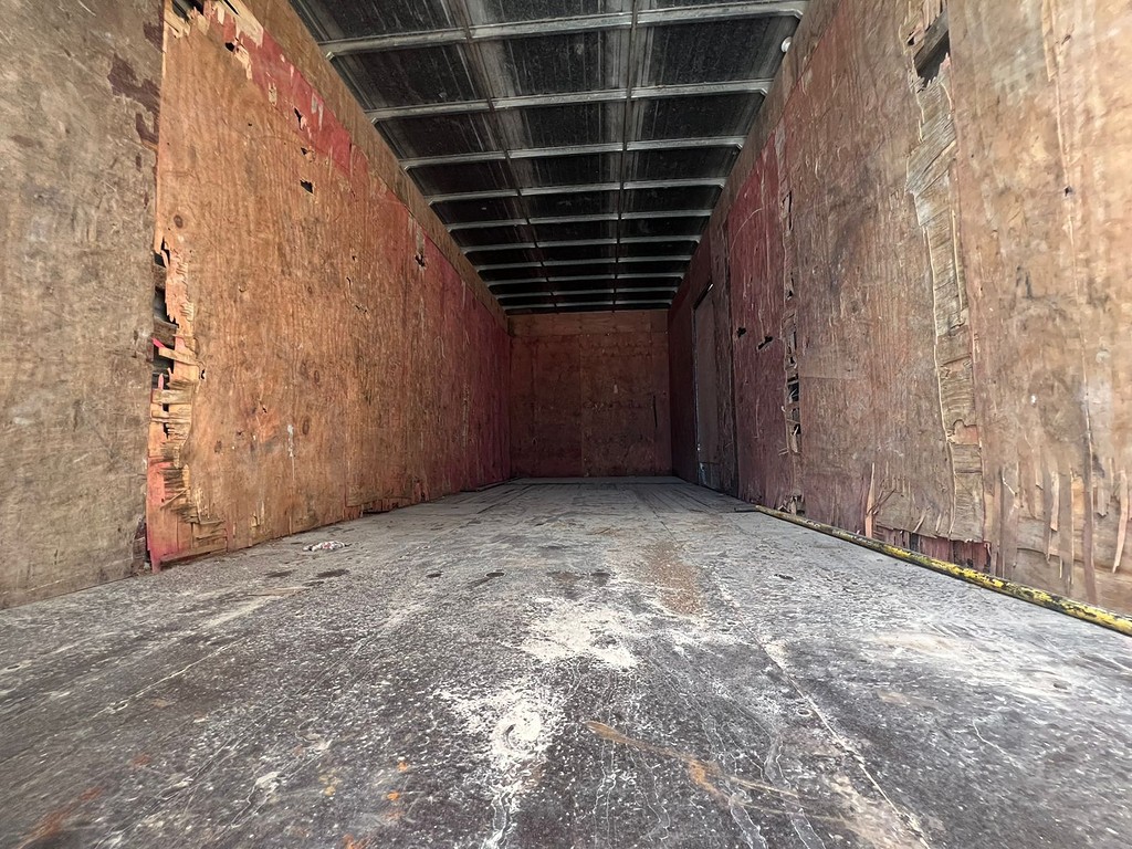 Caminhão VOLKSWAGEN VW 17230 Baú Furgão ANO 2017 de Rodolima Caminhoes no Paraná