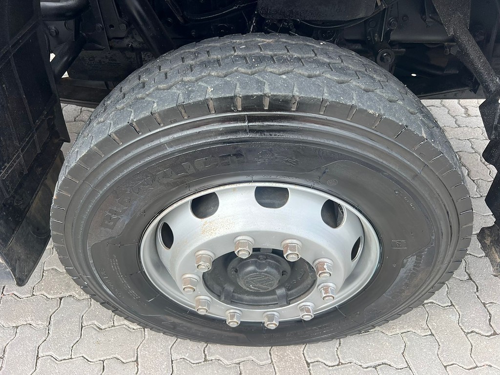 Caminhão VOLKSWAGEN VW 17230 Baú Furgão ANO 2017 de Rodolima Caminhoes no Paraná