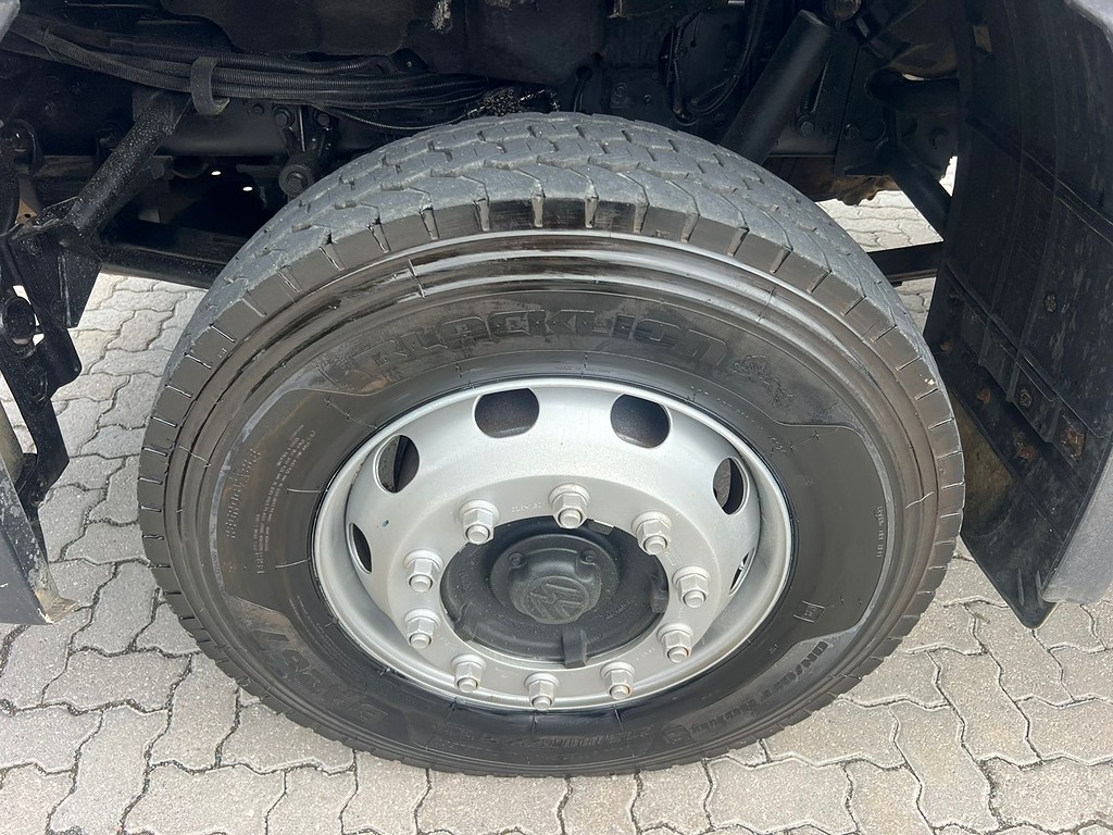 Caminhão VOLKSWAGEN VW 17230 Baú Furgão ANO 2017 de Rodolima Caminhoes no Paraná