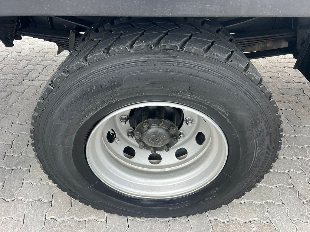 Caminhão VOLKSWAGEN VW 17230 Baú Furgão ANO 2017 de Rodolima Caminhoes no Paraná