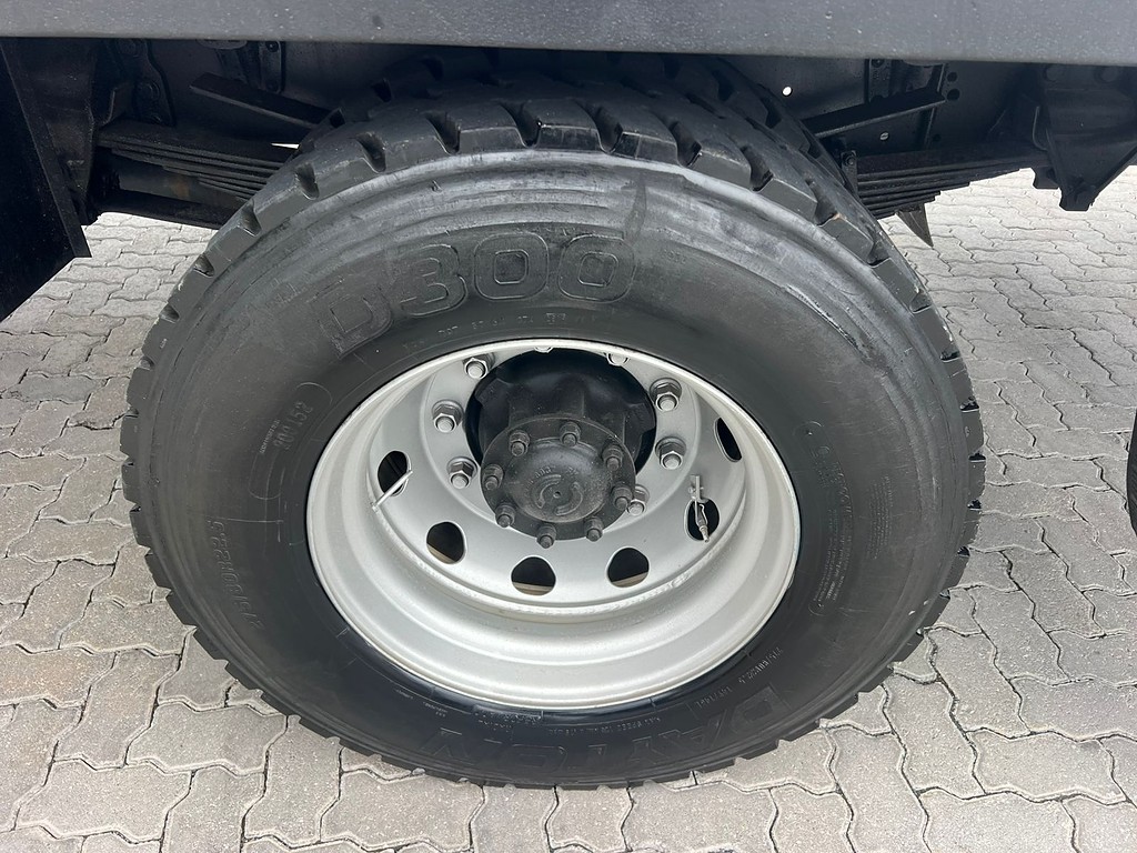 Caminhão VOLKSWAGEN VW 17230 Baú Furgão ANO 2017 de Rodolima Caminhoes no Paraná