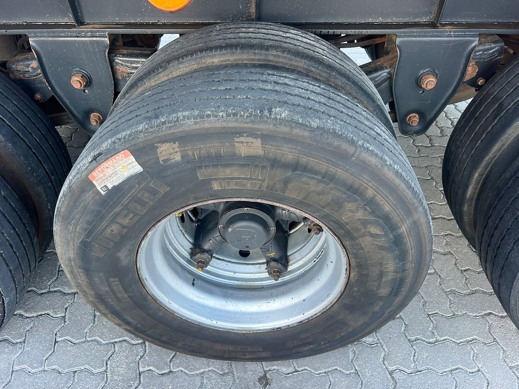 Carreta SEMI-REBOQUE GRANELEIRO Randon ANO 2010 3 Eixos de Rodolima Caminhoes no Paraná