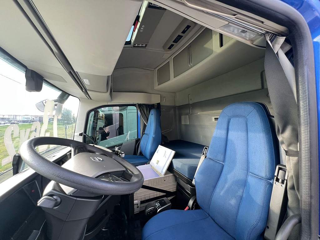 Caminhão VOLVO FH 460 Cavalo Mecânico ANO 2024 de Rodolima Caminhoes no Paraná