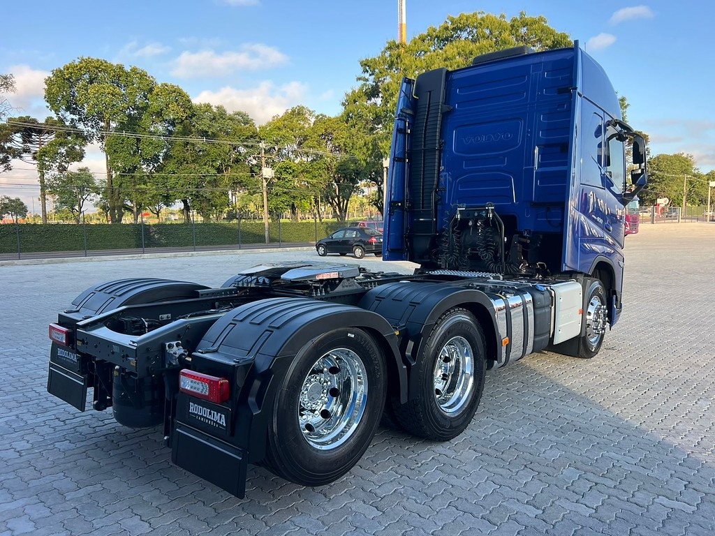 Caminhão VOLVO FH 460 Cavalo Mecânico ANO 2024 de Rodolima Caminhoes no Paraná