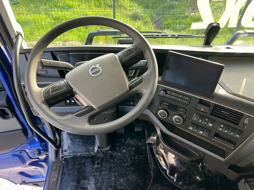 Caminhão VOLVO FH 460 Cavalo Mecânico ANO 2024 de Rodolima Caminhoes no Paraná