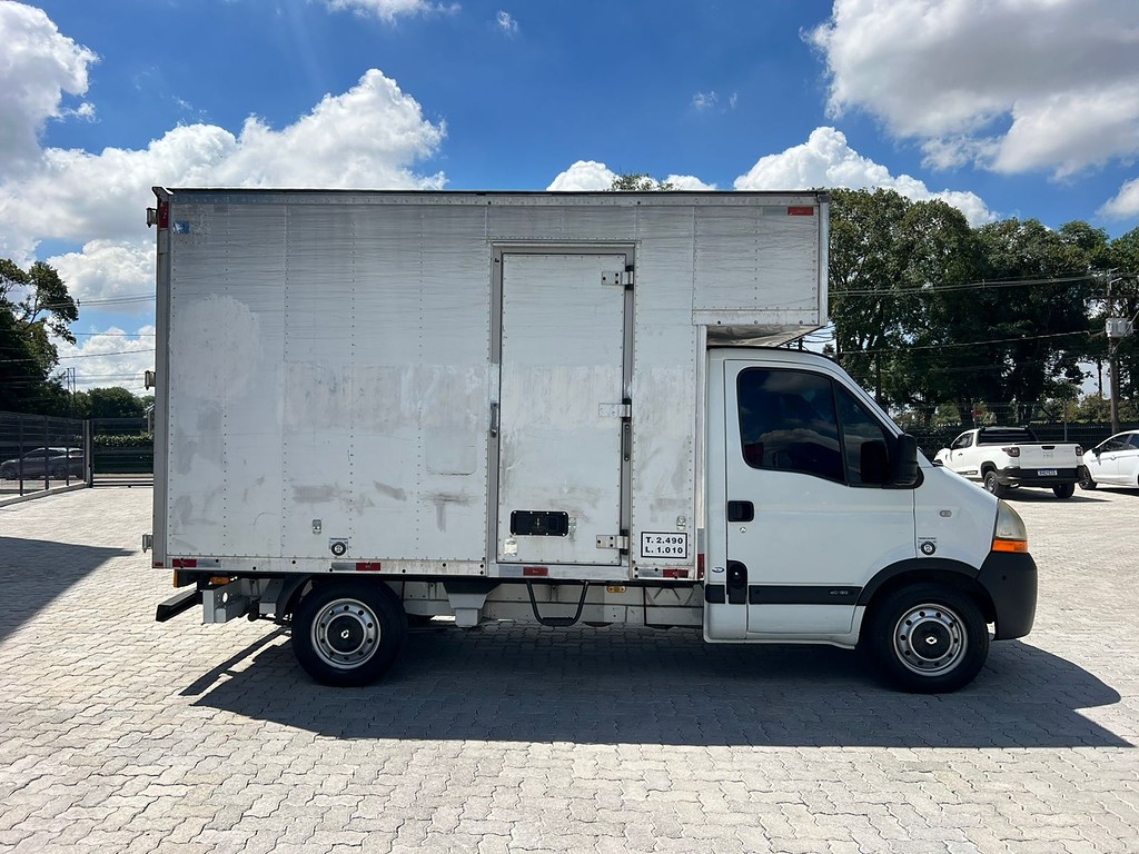 Caminhão RENAULT MASTER Baú Furgão ANO 2013 de Rodolima Caminhoes no Paraná
