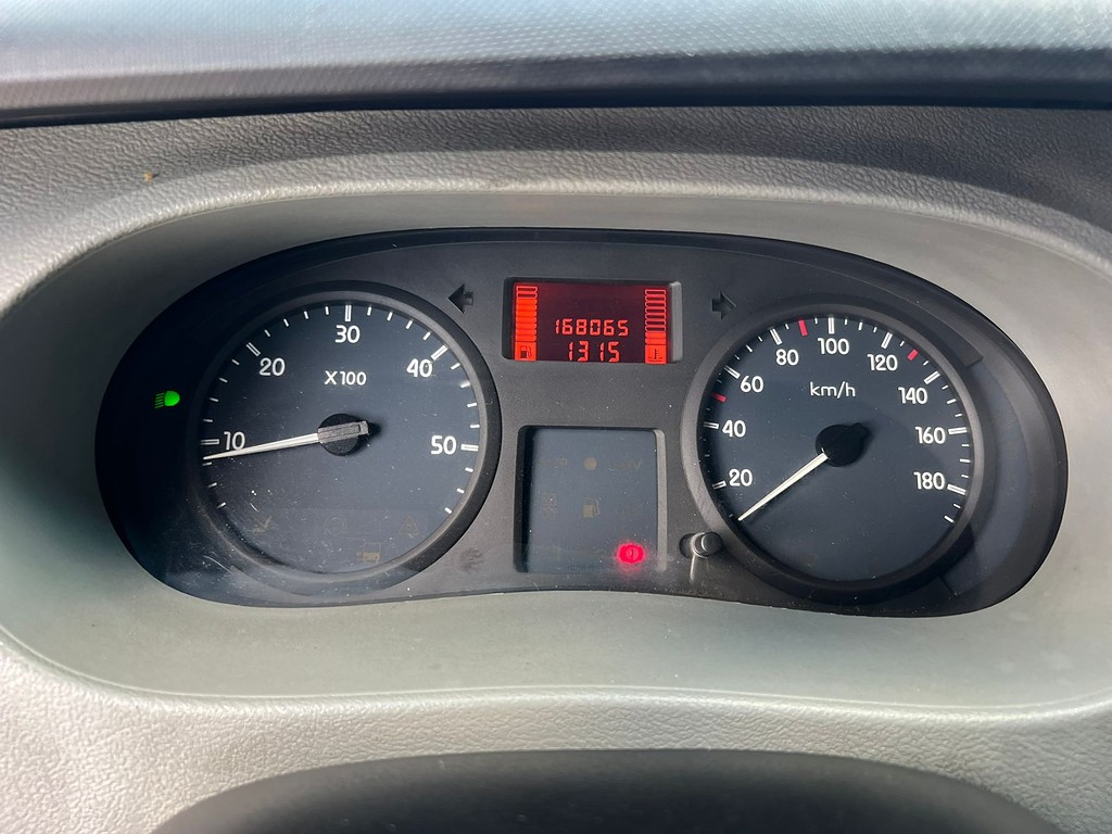 Caminhão RENAULT MASTER Baú Furgão ANO 2013 de Rodolima Caminhoes no Paraná