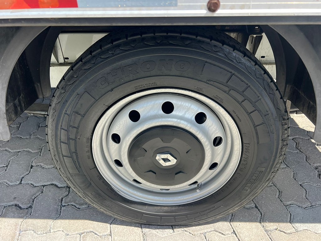 Caminhão RENAULT MASTER Baú Furgão ANO 2013 de Rodolima Caminhoes no Paraná